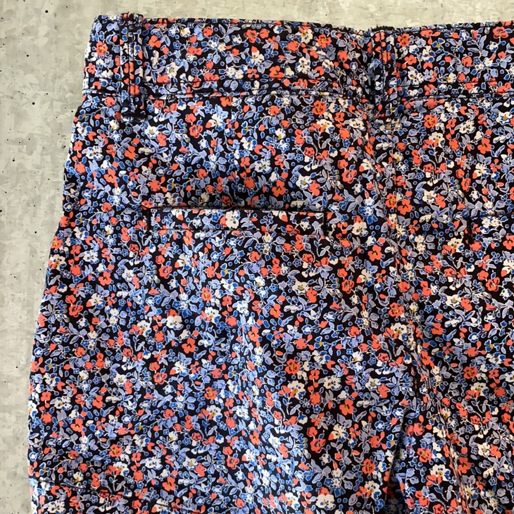 GAP Floral patterned shorts - Picture 4 of 7